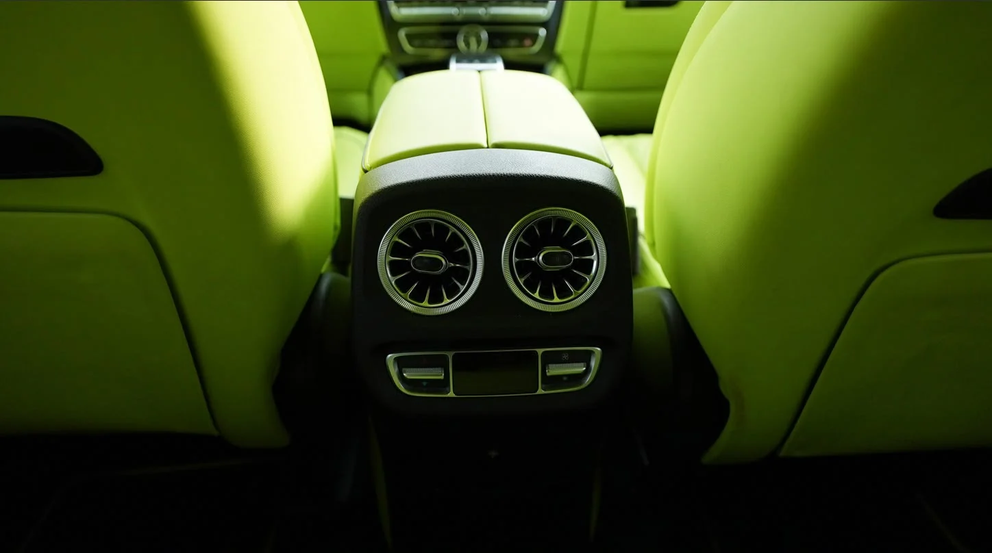 2023 Brabus G800 Silver & Black, view 4