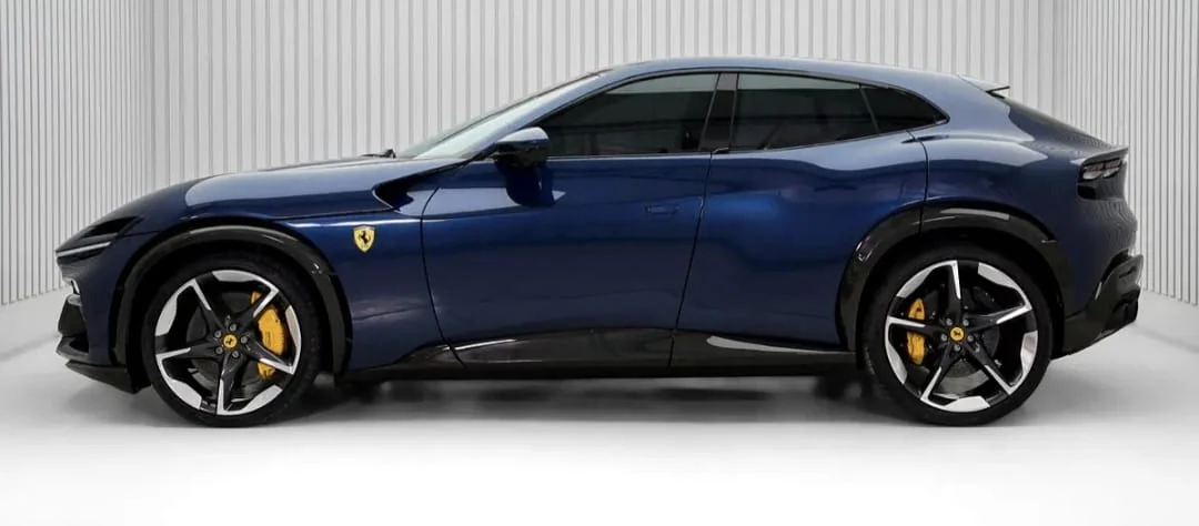 2026 Ferrari Purosangue Dark Blue, view 4