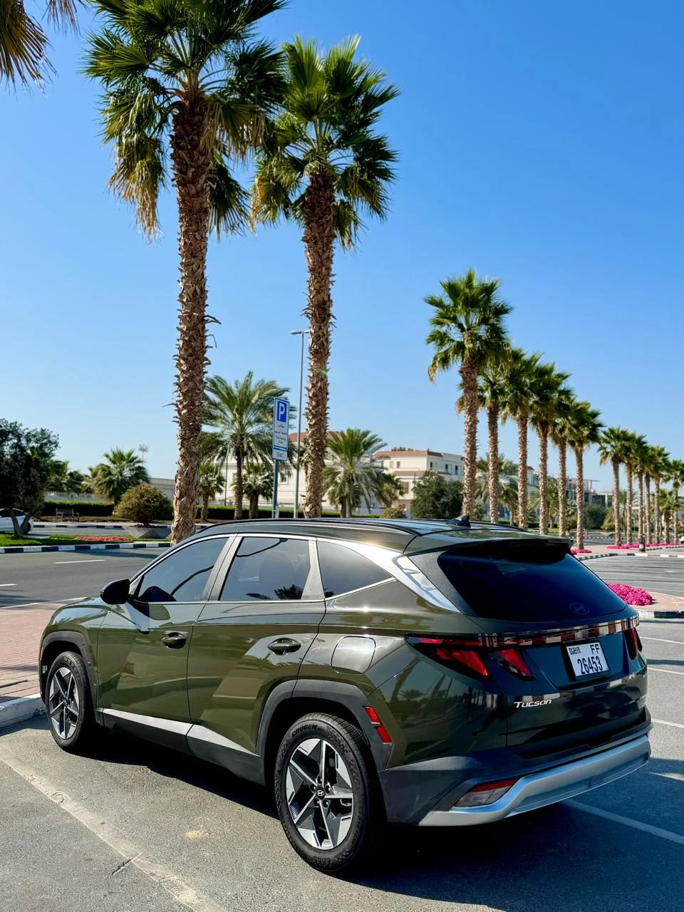 2026 Hyundai Tucson Dark Green, view 4