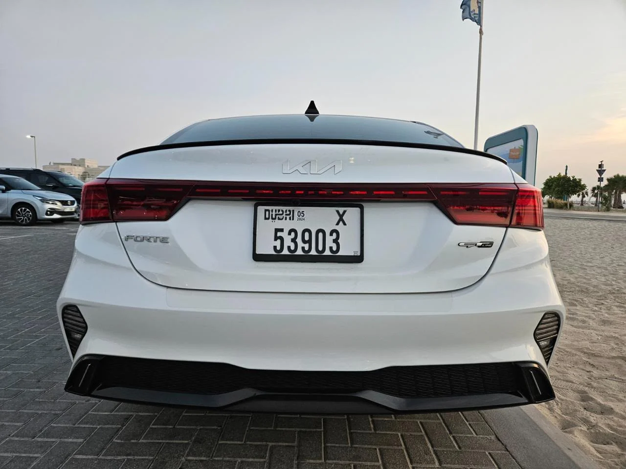 2024 Kia Cerato GT White, view 2