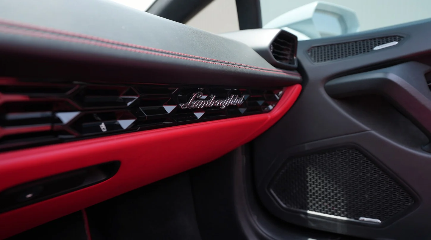2023 Lamborghini Huracan Evo Spyder Black, view 3