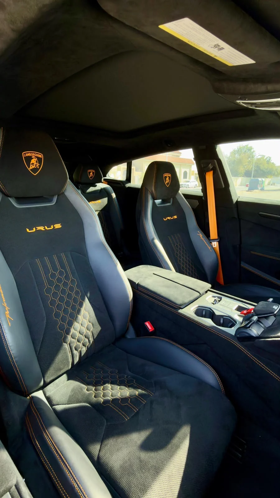 2024 Lamborghini Urus Performante Black, view 1
