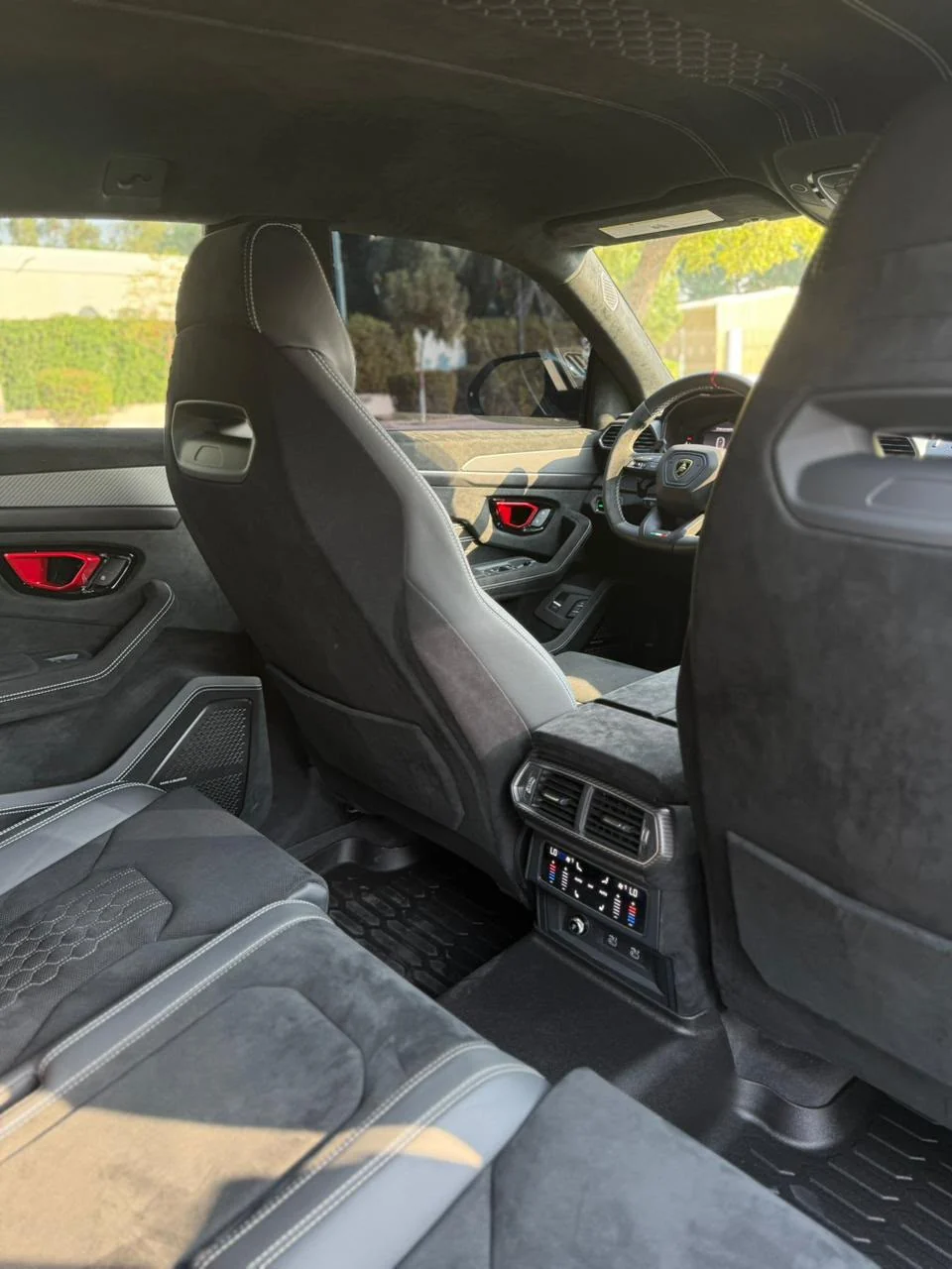 2024 Lamborghini Urus Performante Green, view 2