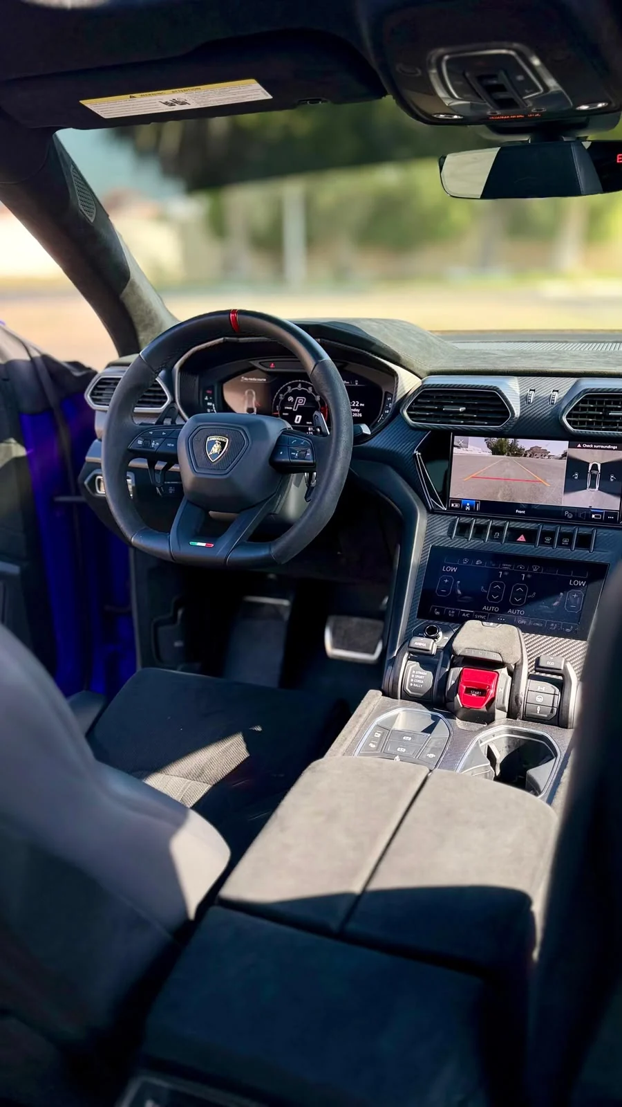2024 Lamborghini Urus Performante Violet, view 4