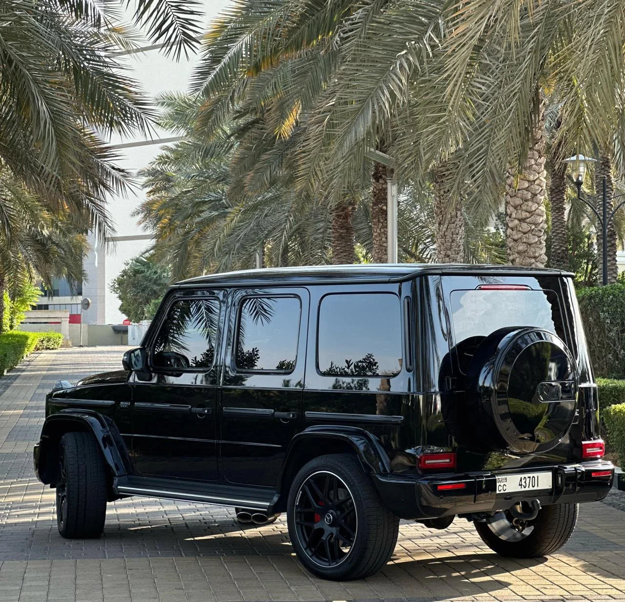 2024 Mercedes-AMG G63 Black, view 4