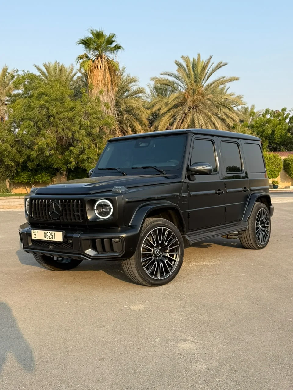 2026 Mercedes-AMG G63 Black, view 2