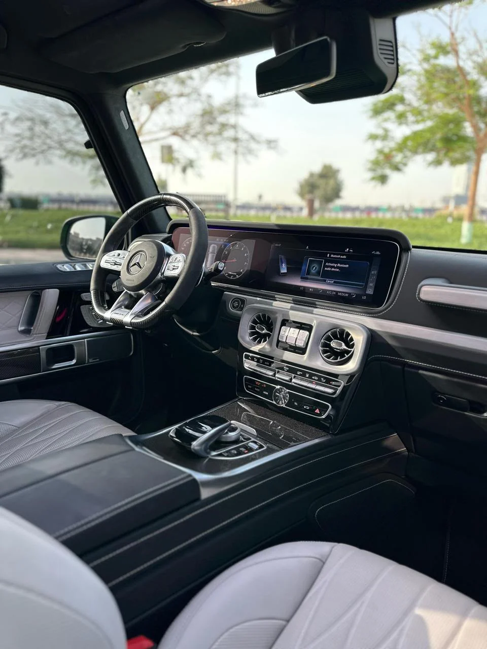 2024 Mercedes-AMG G63 Green, view 2