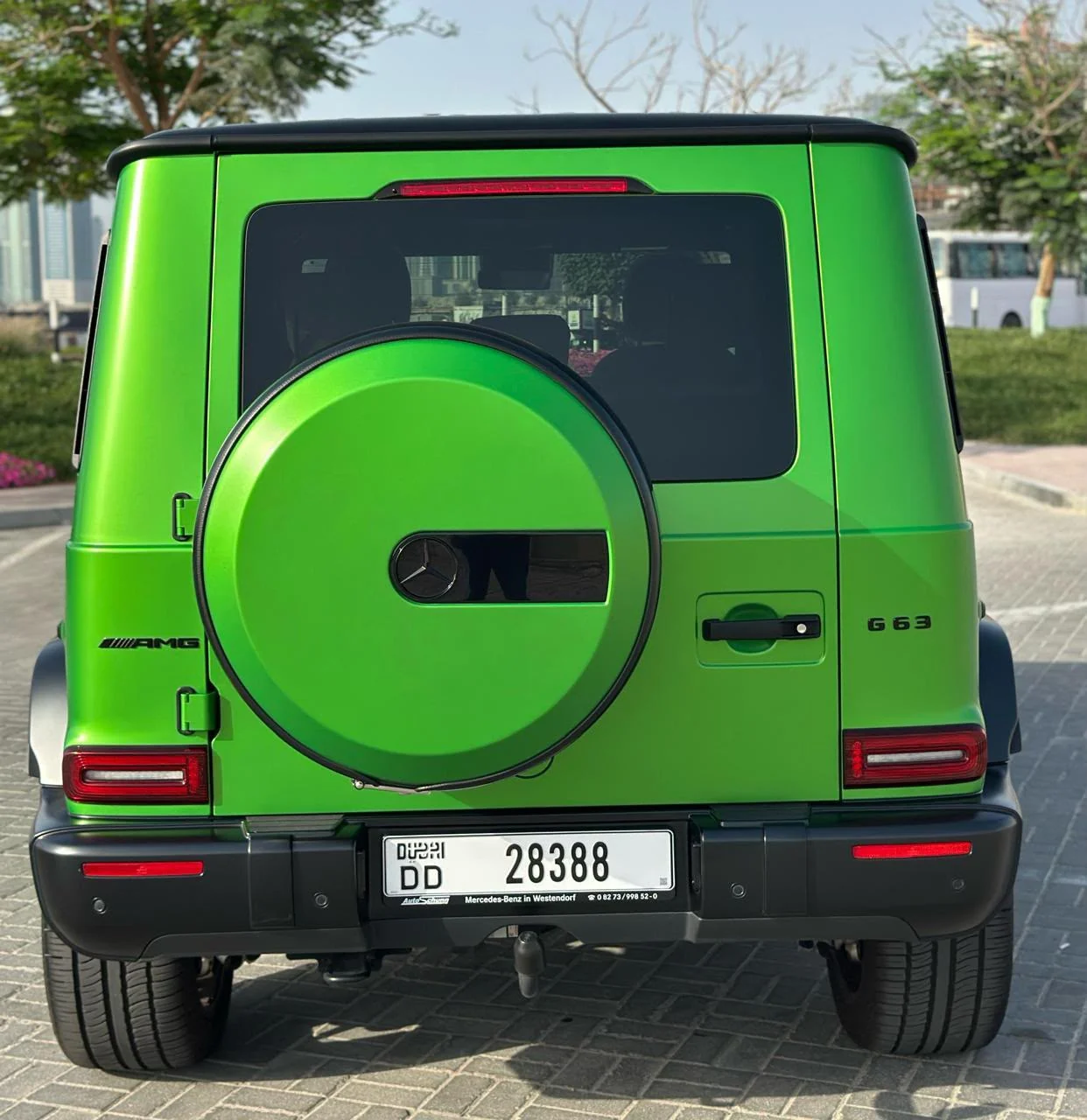 2024 Mercedes-AMG G63 Green, view 3