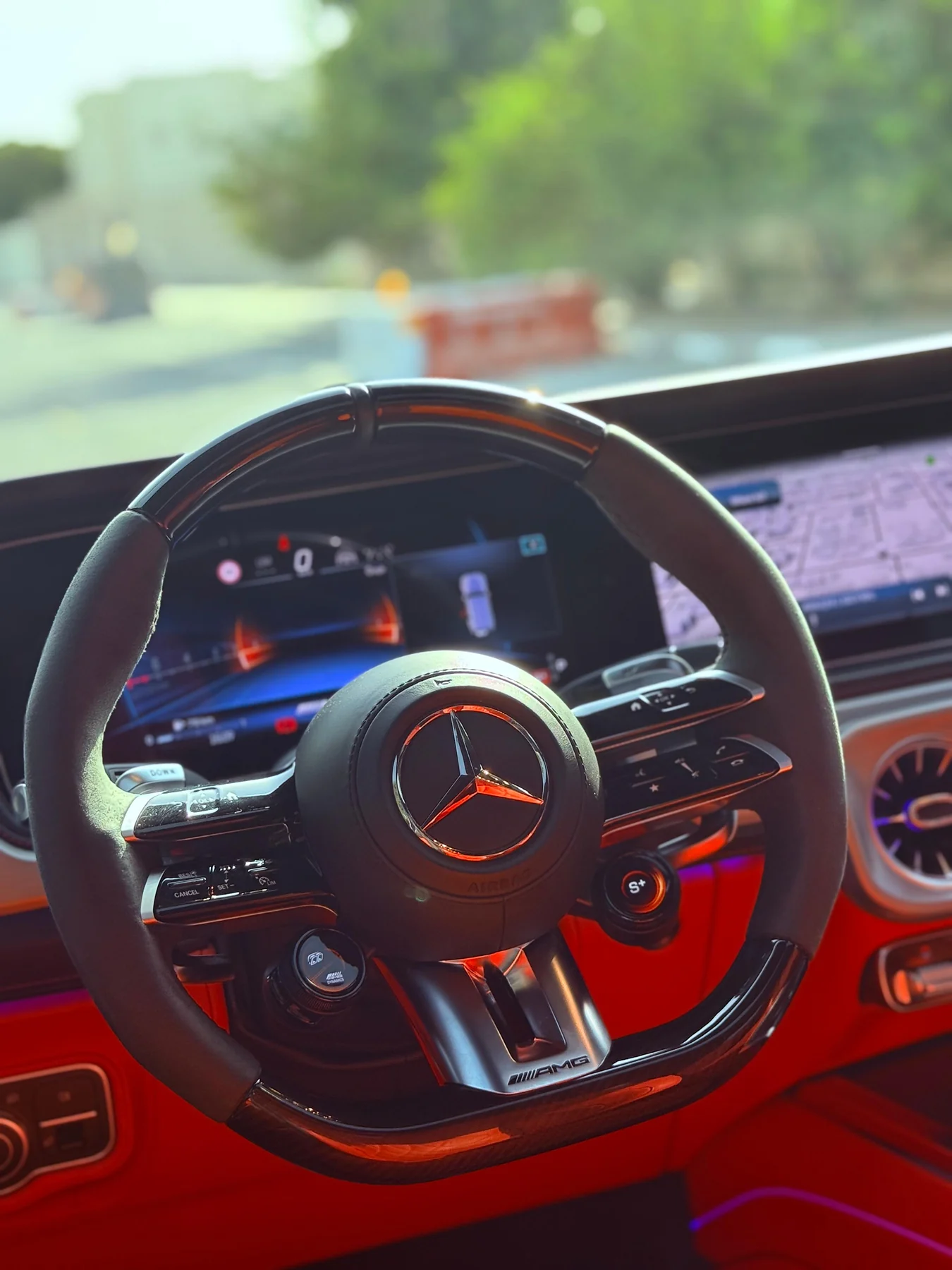2025 Mercedes-AMG G63 White, view 4