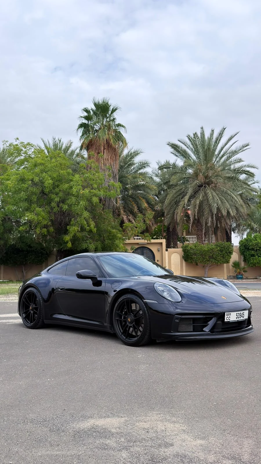 2024 Porsche 911 Carrera 4 GTS Graphite, view 1