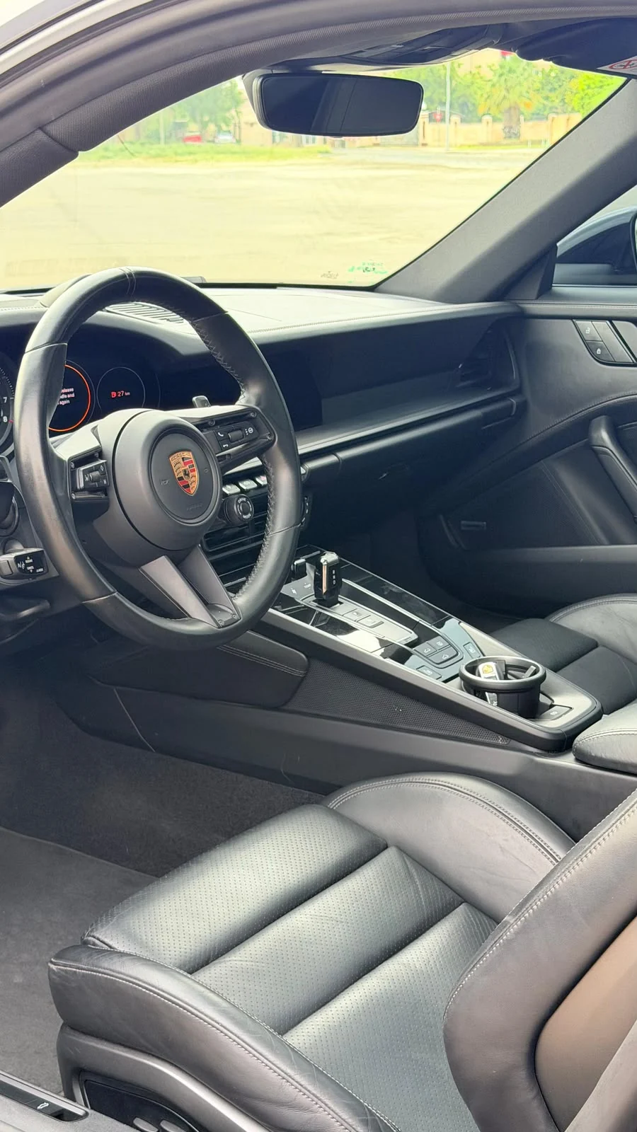 2024 Porsche 911 Carrera 4 GTS Graphite, view 2
