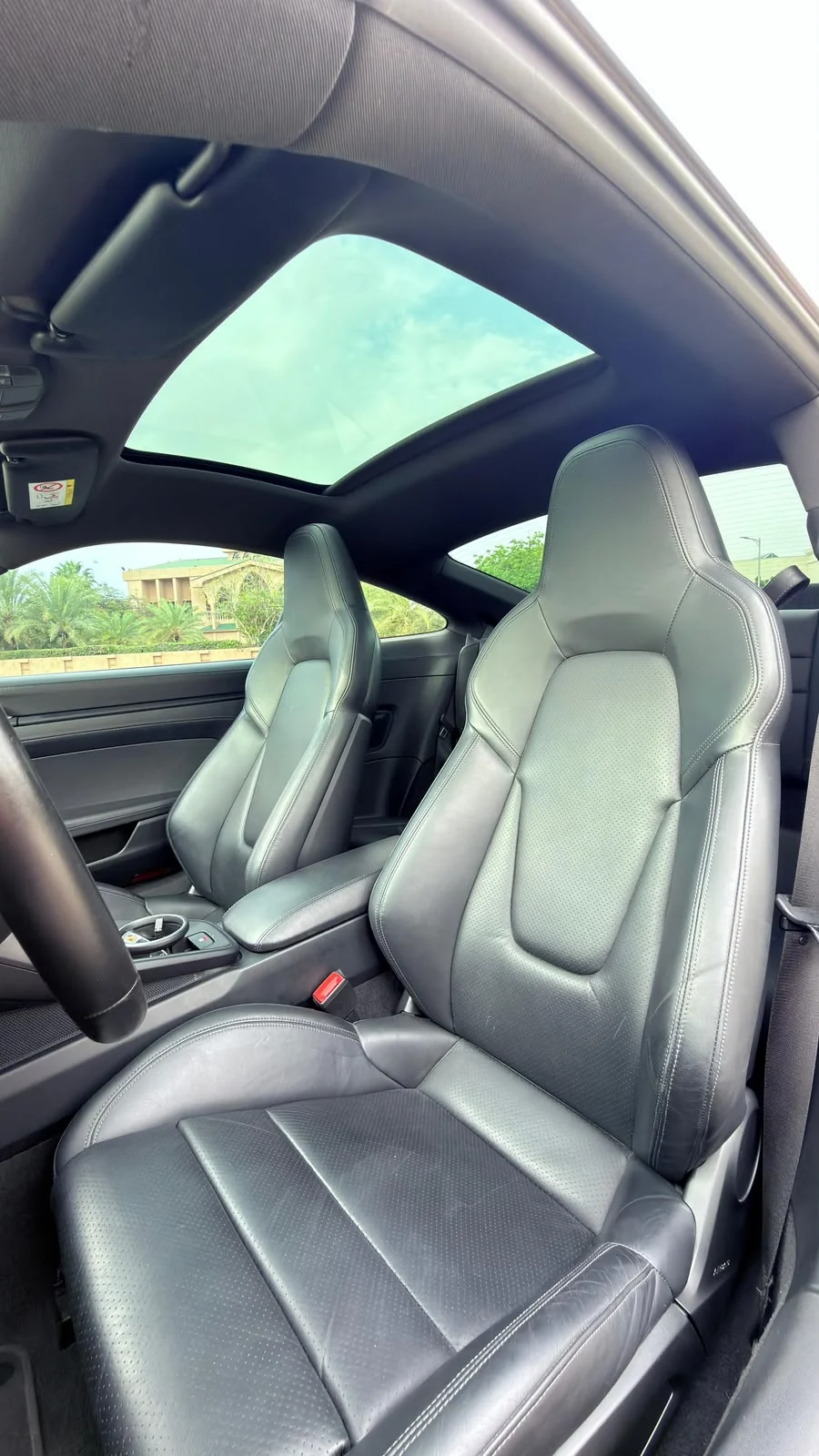 2024 Porsche 911 Carrera 4 GTS Graphite, view 3