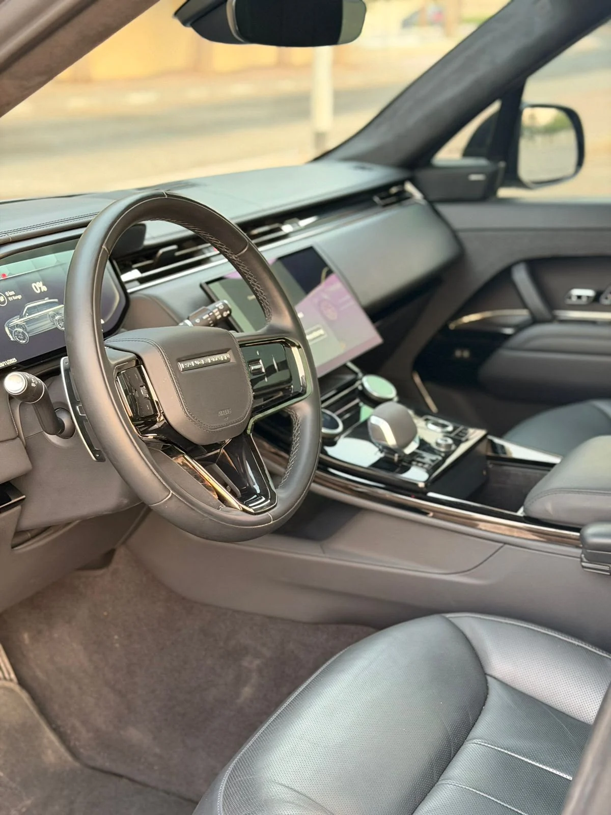 2024 Range Rover Sport Matte Gray, view 2